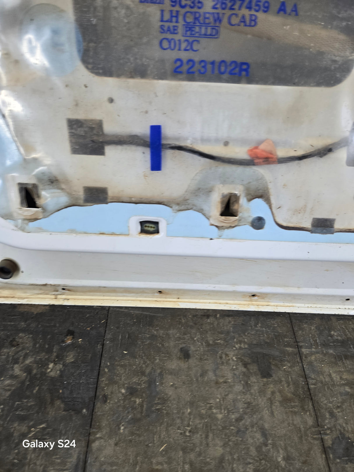 1999-2011 Ford Super Duty LH Driver Side Rear Door Crew Cab F250 F350 F450 F550