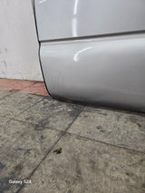 1999-2006 Chevrolet Silverado / GMC Sierra 1500 2500 3500 HD Front Passenger side Door RH