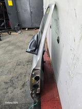 1999-2006 Chevrolet Silverado / GMC Sierra 1500 2500 3500 HD Front Passenger side Door RH