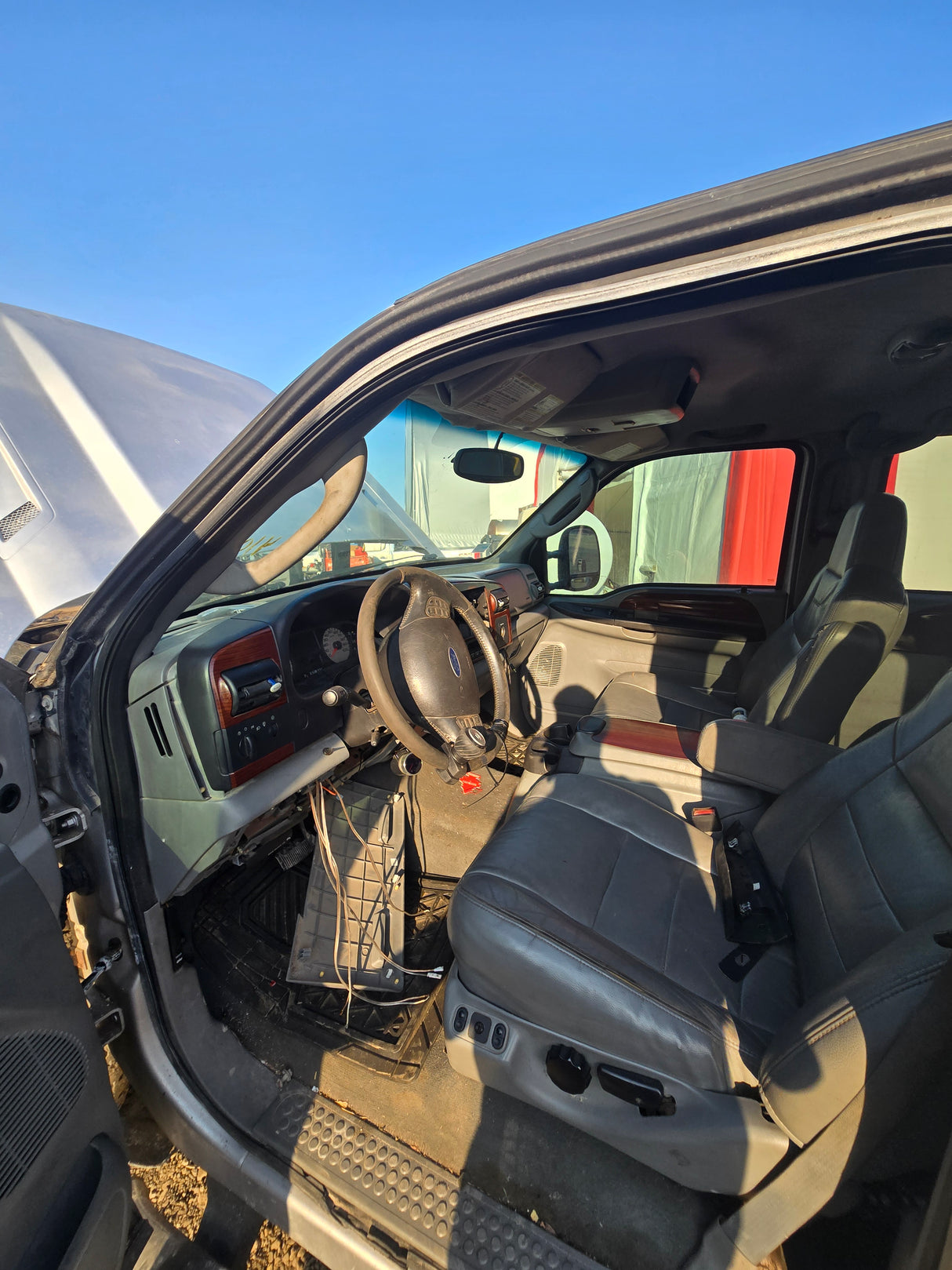 2005 Ford F-350 Super Duty 6.0L Power Stroke Crew Cab Short Bed 2wd - FULL PART OUT