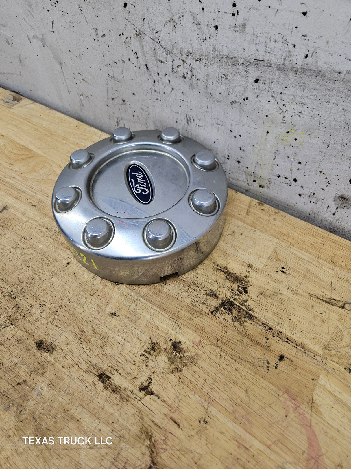 2008-2016 Ford Super Duty F250 F350 Hub Cap Center Cap SINGLE REAR WHEEL 8 LUG 5C34-1A096-C