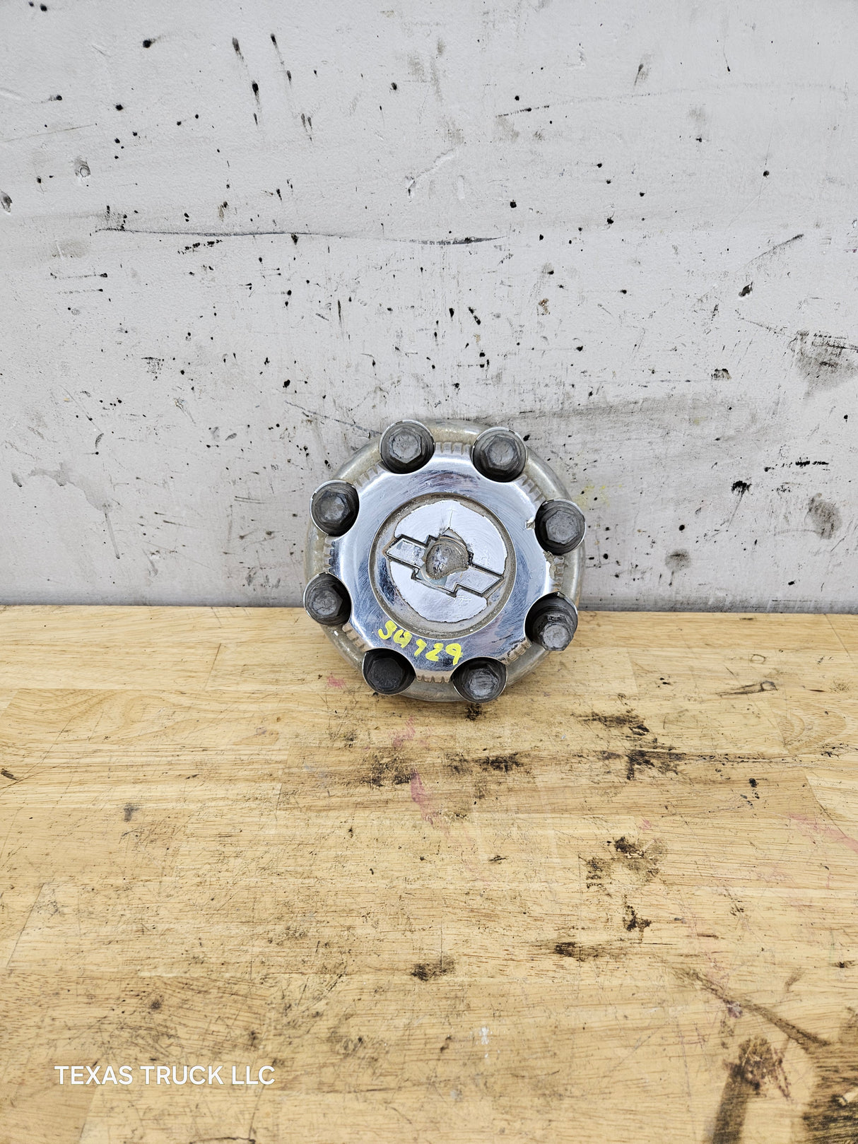 1999-2006 OEM Chevrolet Silverado 8 Lug Wheel Center Hub Cap Lug Cover