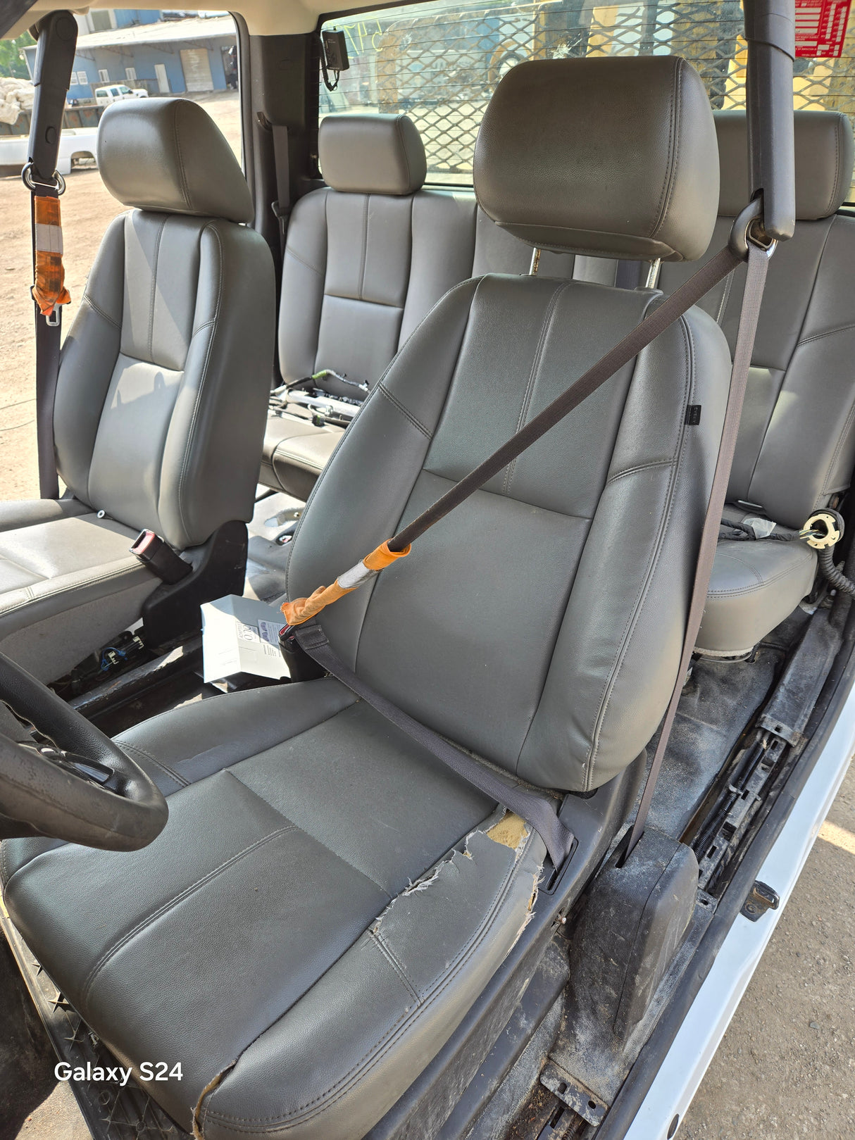 2007-2013 Chevrolet Silverado / GMC Sierra 1500 2500 3500 HD Extended Cab