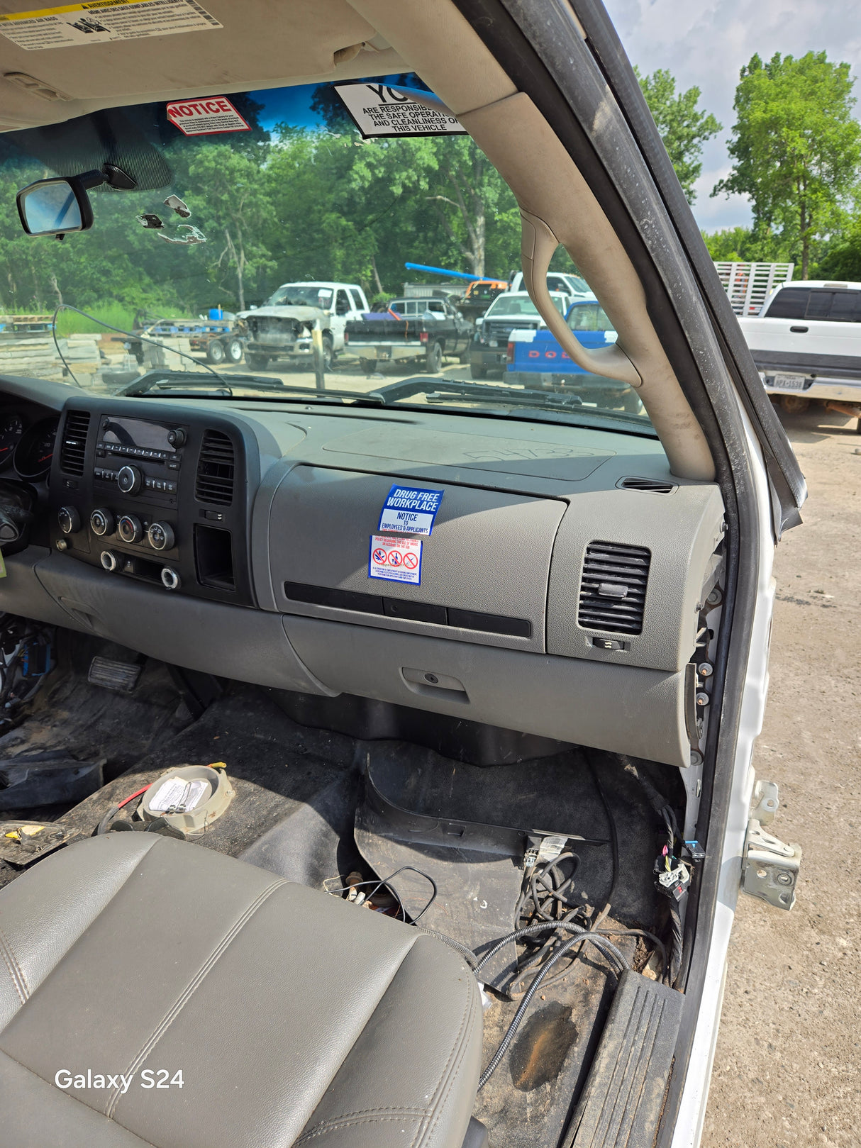 2007-2013 Chevrolet Silverado / GMC Sierra 1500 2500 3500 HD Extended Cab