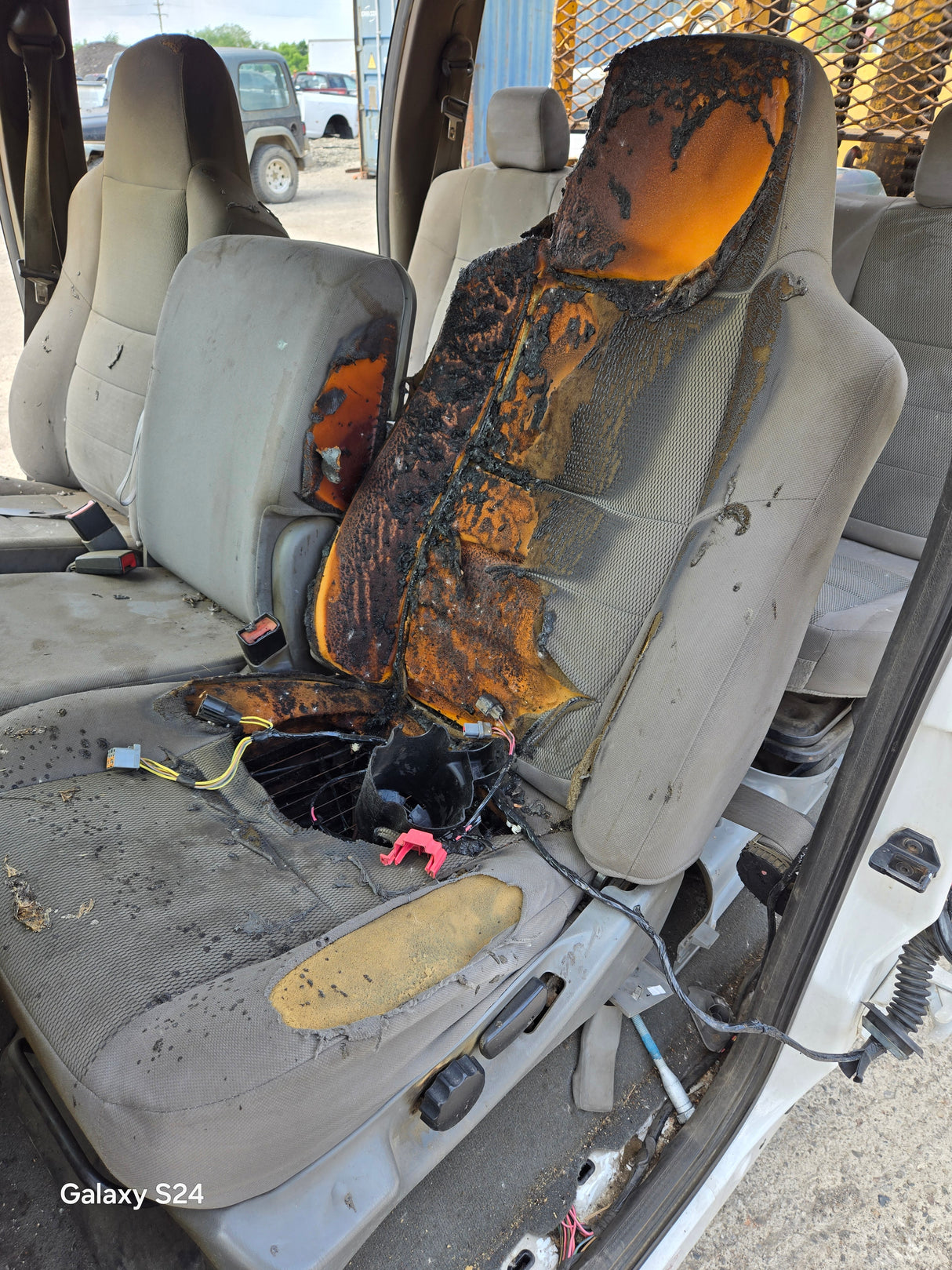 1999-2007 Ford Super Duty F250 F350 F450 F550 4 Door Crew Cab V10 5.4L 6.0L