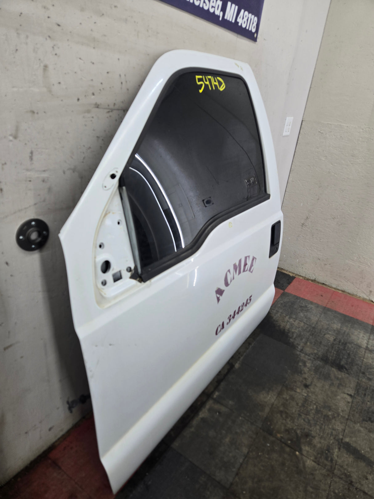 1999-2011 Ford Super Duty Front Driver Side Door F250 F350 F450 F550