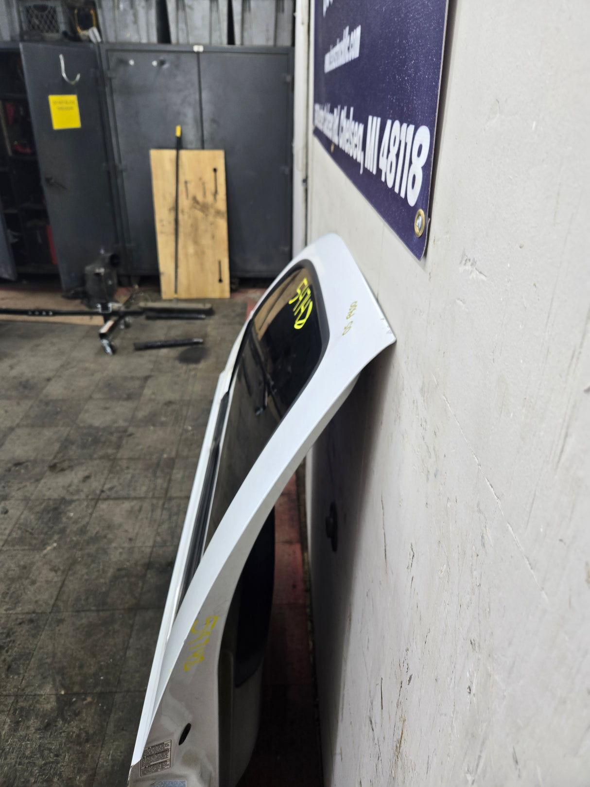 1999-2011 Ford Super Duty Front Driver Side Door F250 F350 F450 F550