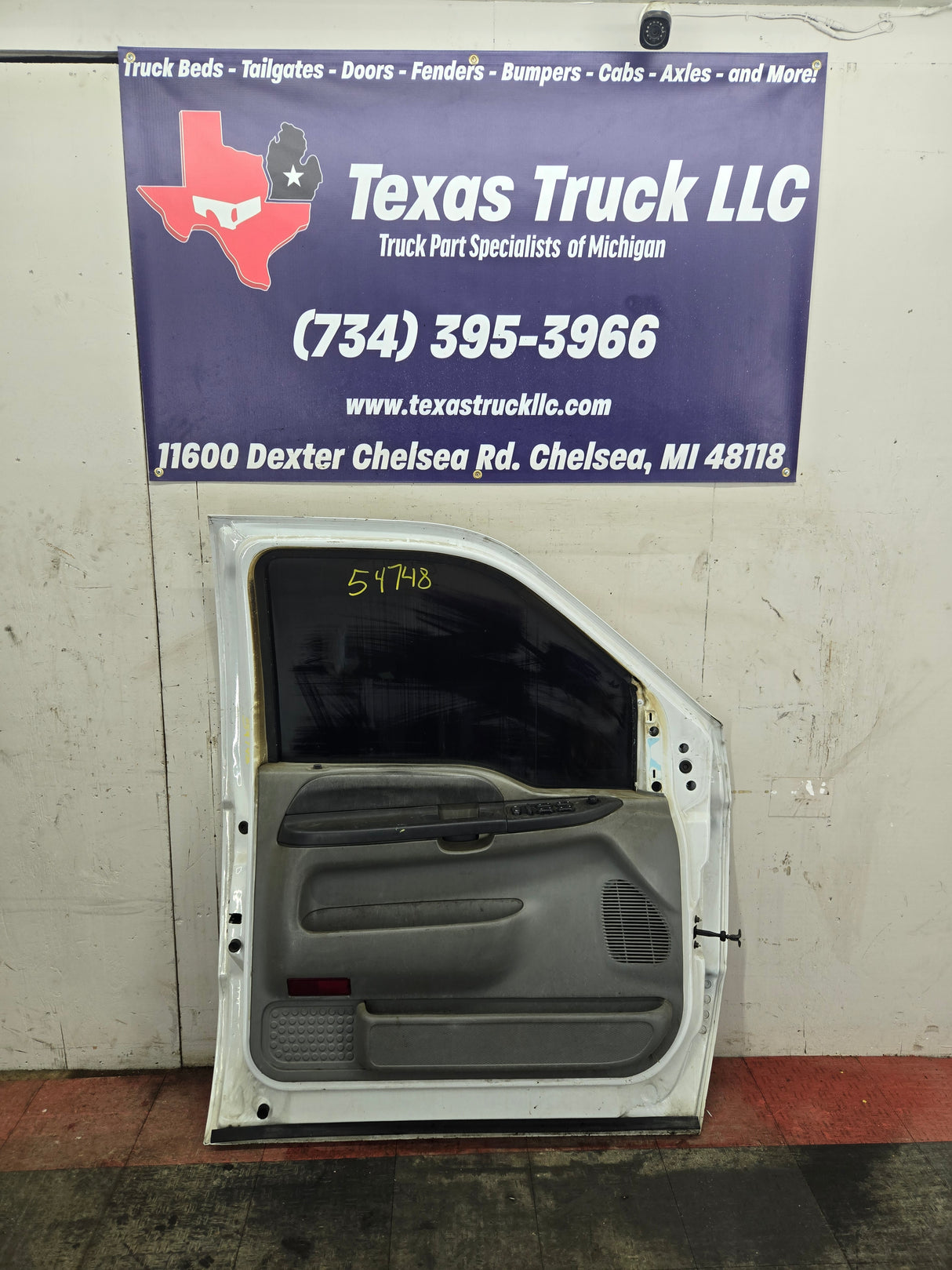 1999-2011 Ford Super Duty Front Driver Side Door F250 F350 F450 F550