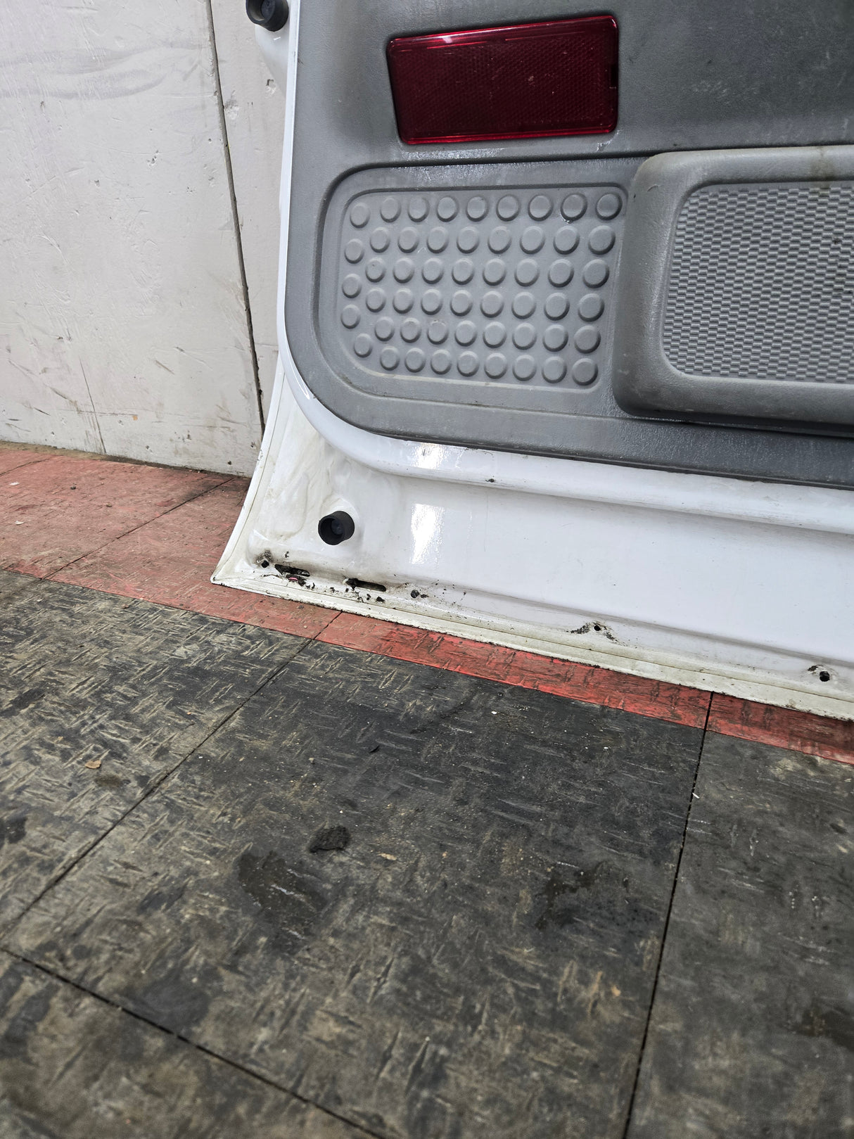 1999-2011 Ford Super Duty Front Driver Side Door F250 F350 F450 F550