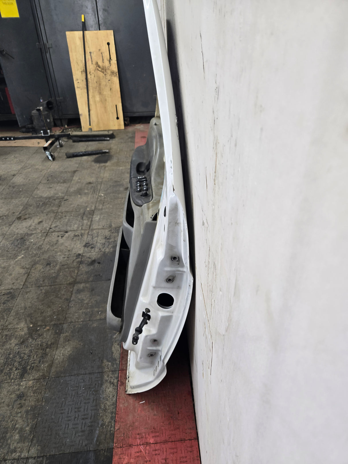 1999-2011 Ford Super Duty Front Driver Side Door F250 F350 F450 F550