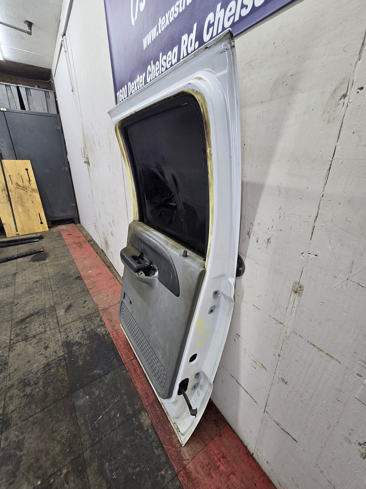 1999-2011 Ford Super Duty Rear Crew Cab LH Driver Side Door F250 F350 F450 F550 Oxford White