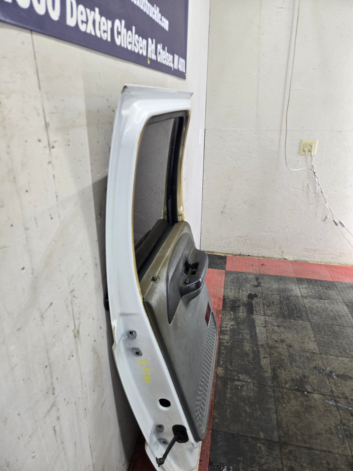 1999-2011 Ford Super Duty Rear Crew Cab RH Passenger Side Door F250 F350 F450 F550 Oxford White