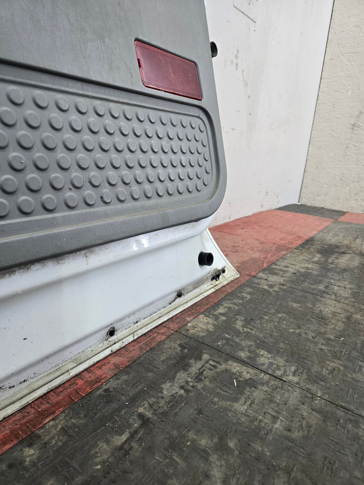 1999-2011 Ford Super Duty Rear Crew Cab RH Passenger Side Door F250 F350 F450 F550 Oxford White