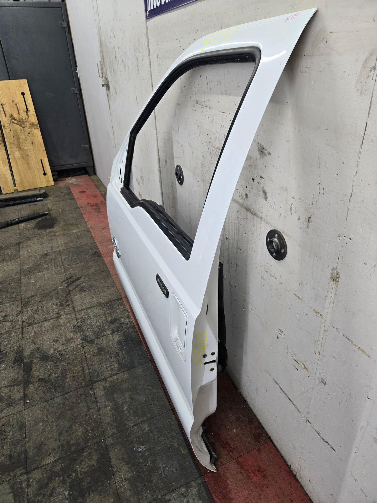 2012-2016 Ford Super Duty LH Driver Side Front Door F250 F350 F450 F550