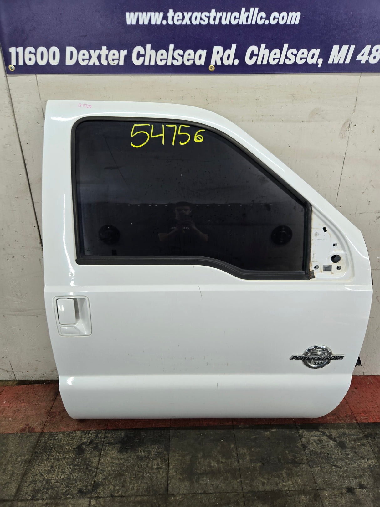 2012-2016 Ford Super Duty Passenger Side Front Door RH F250 F350 F450 F550