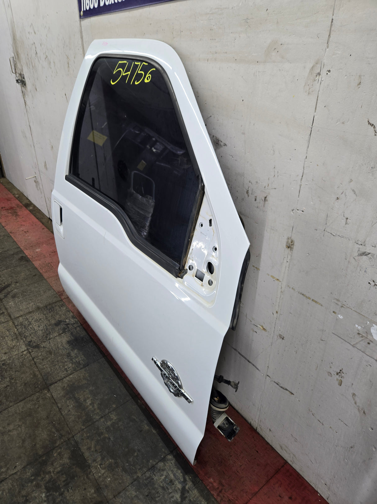 2012-2016 Ford Super Duty Passenger Side Front Door RH F250 F350 F450 F550