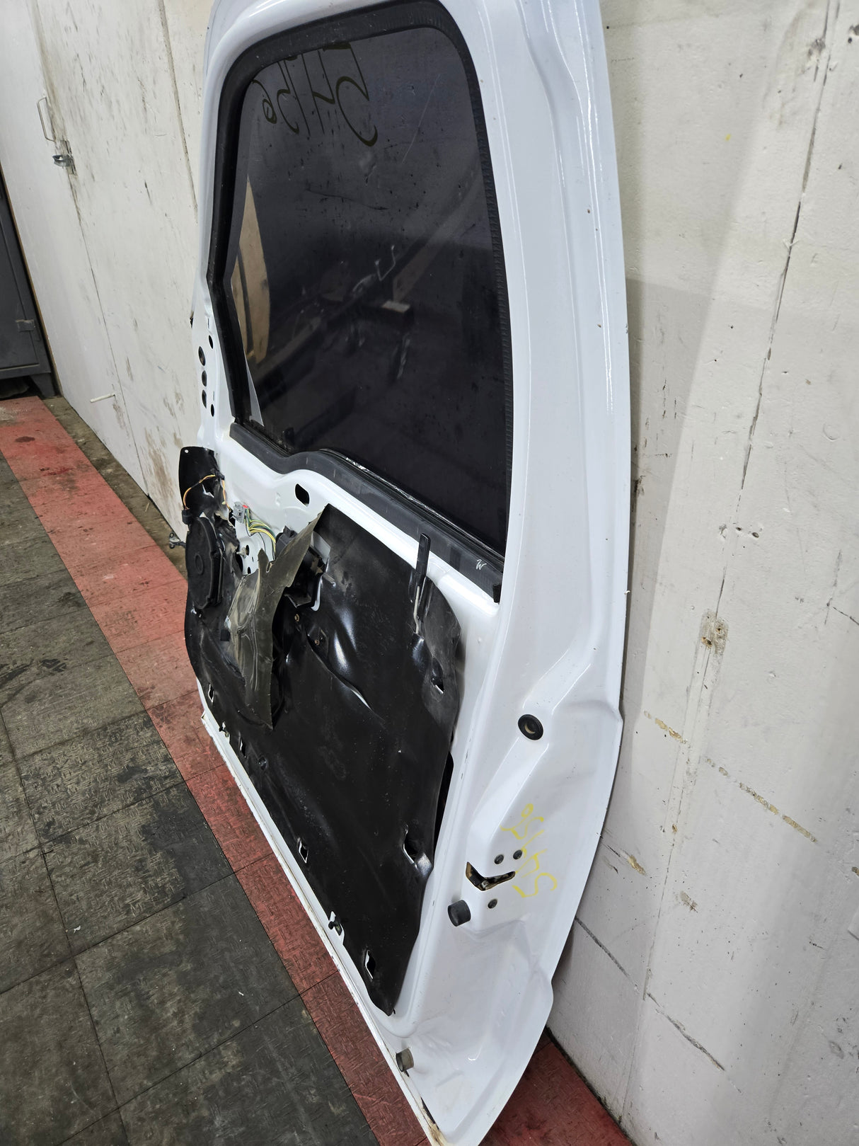 2012-2016 Ford Super Duty Passenger Side Front Door RH F250 F350 F450 F550