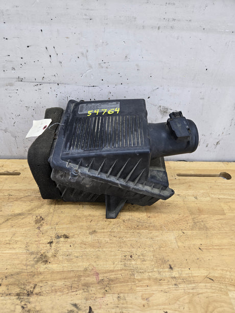 2009-2013 Chevrolet Silverado / GMC Sierra 1500 2500 3500 Engine Air Intake Box Cleaner