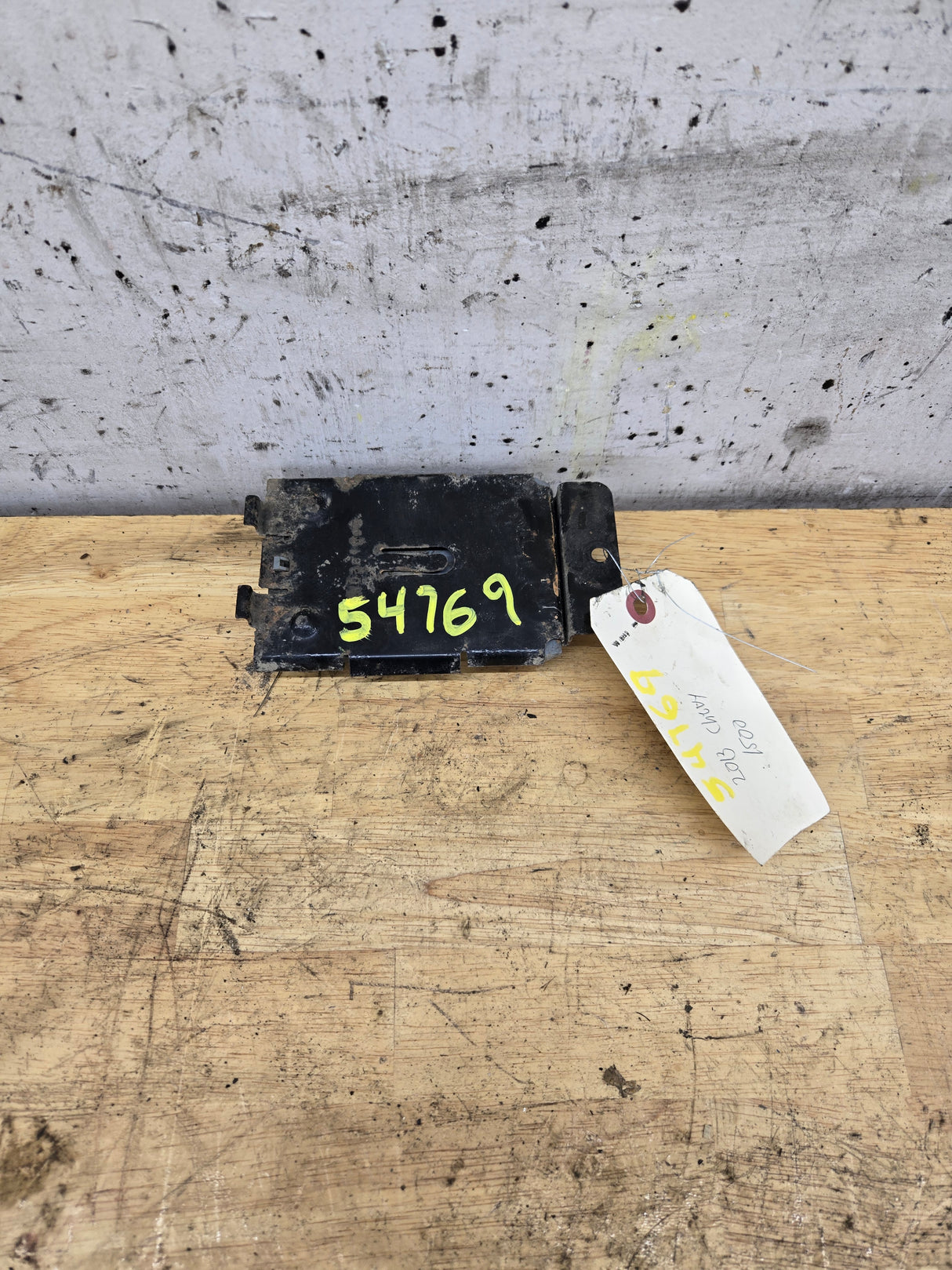 1999-2014 Chevrolet Silverado / GMC Sierra 1500 2500 Tail Light Junction Block 15304995