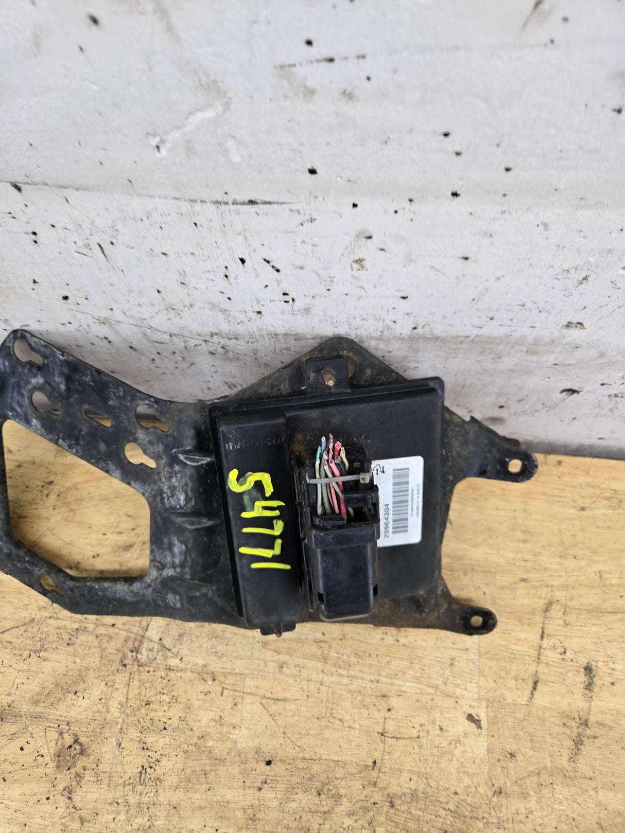 2013 Chevrolet Silverado / GMC Sierra 1500 Fuel System Control Module 20964304