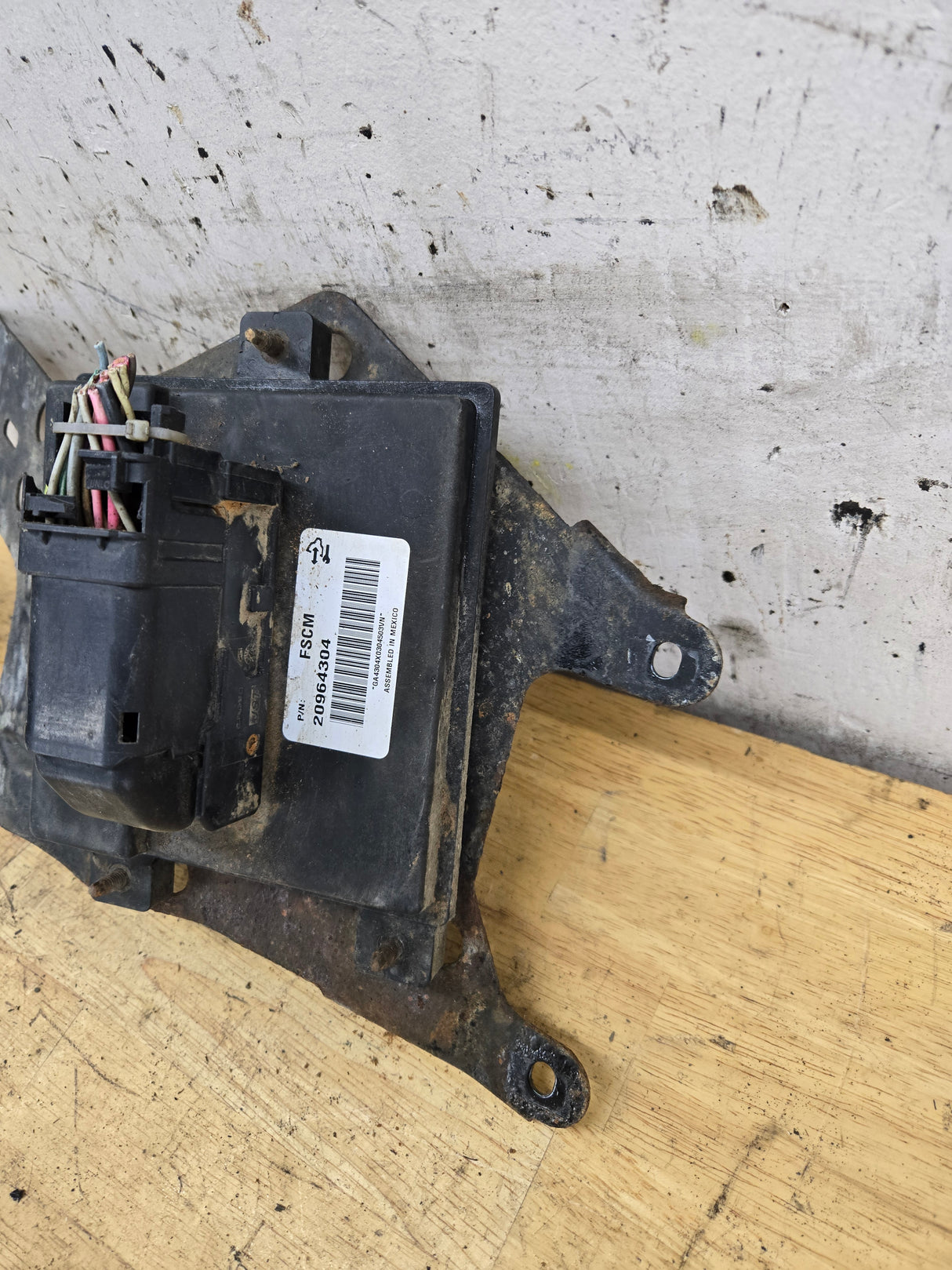 2013 Chevrolet Silverado / GMC Sierra 1500 Fuel System Control Module 20964304