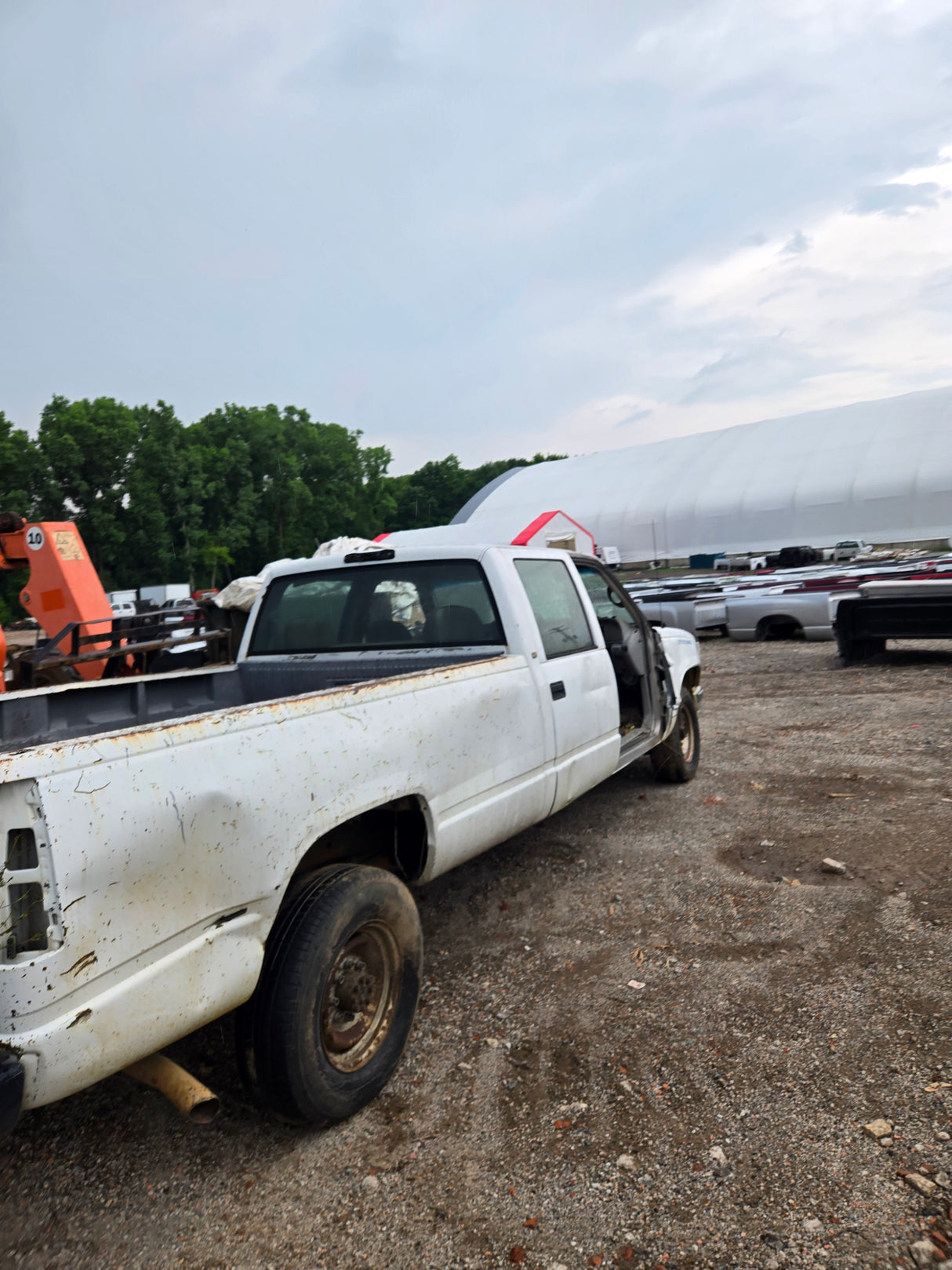 2000 GMC Sierra 3500 Crew Cab Long Bed old body style - FULL PART OUT