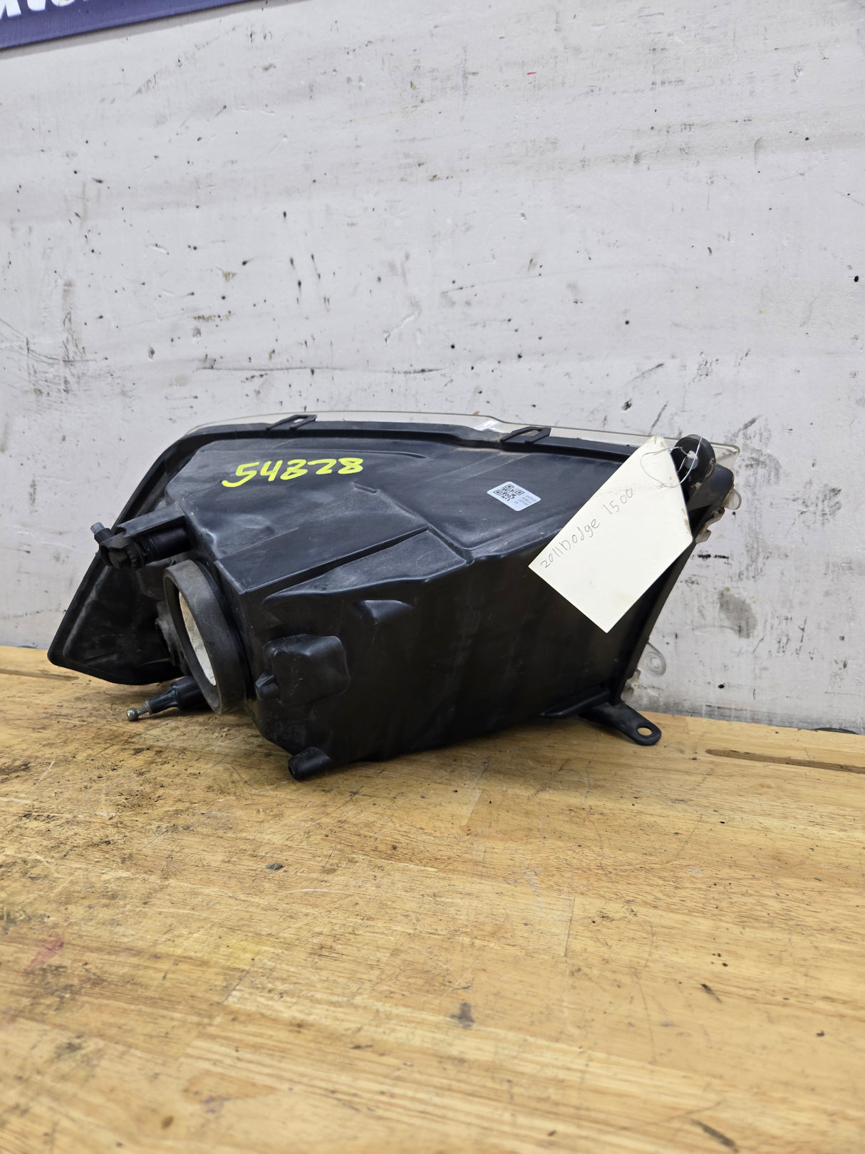 2009-2012 Dodge Ram 1500 2500 3500 LH Driver Side Headlight 55277409AG