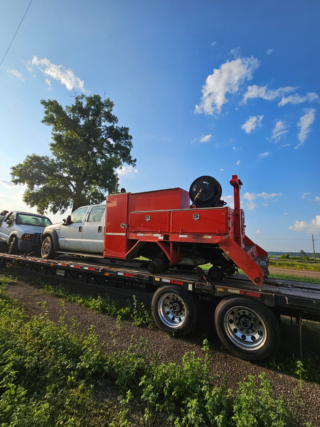2006 Ford F-550 4wd Crew Cab, Cab & Chassis Dual Rear Wheel Rail Road Truck, Hydraulic Service Body - FULL PART OUT