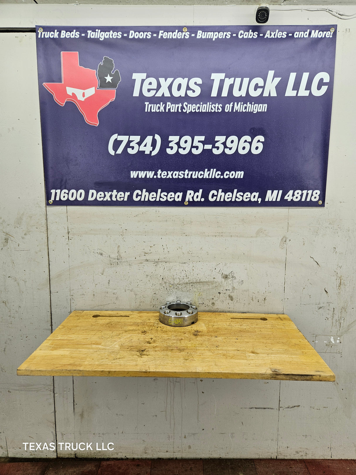 2008-2016 Ford Super Duty F250 F350 Front Hub Cap Chrome Center Cap 4x4 SINGLE REAR WHEEL 8 LUG