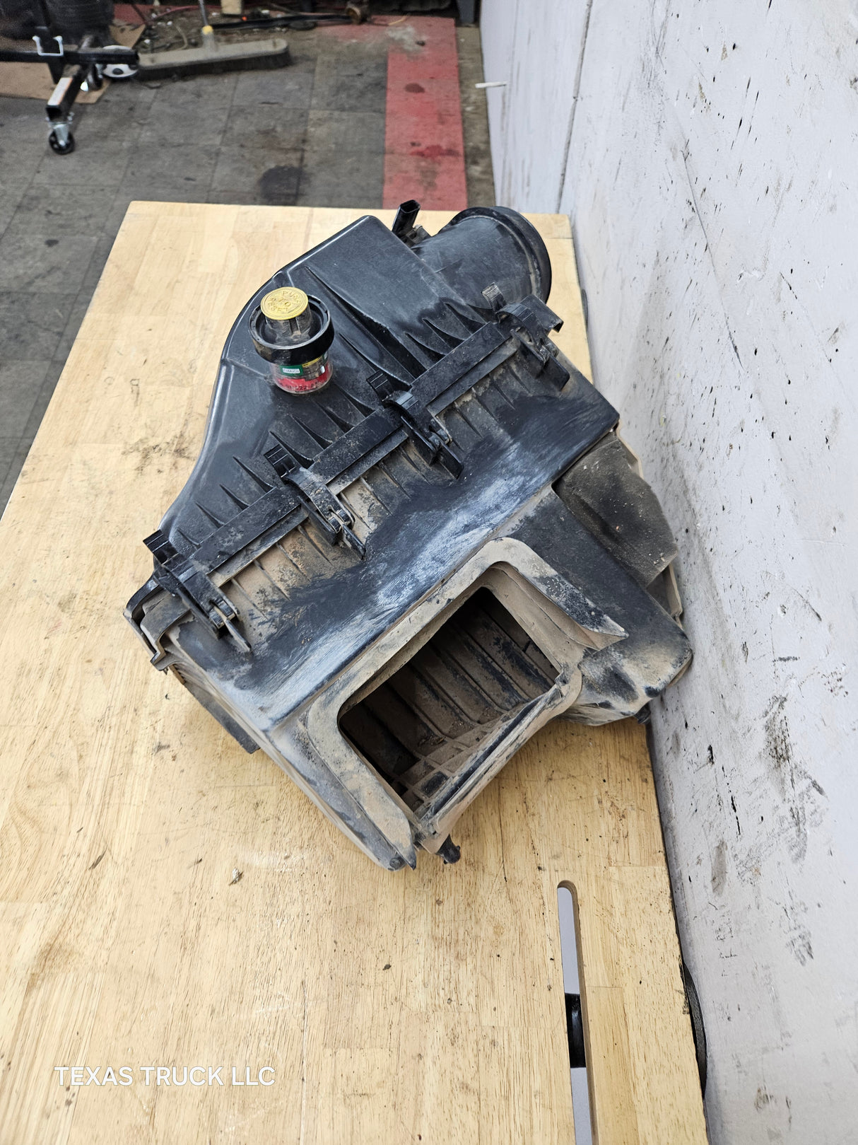 2011-2016 6.7L Power Stroke Air intake Air Filter Box CC34-9600