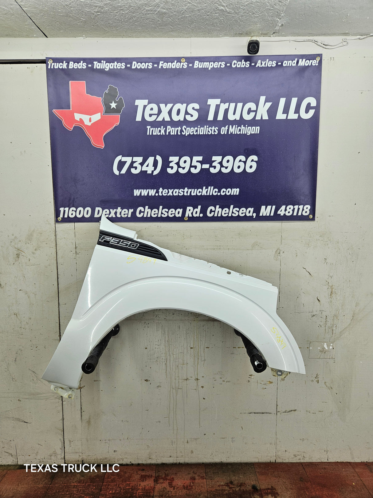 2011-2016 Ford Super Duty F250 F350 RH Passenger Side Front Fender Quarter Panel