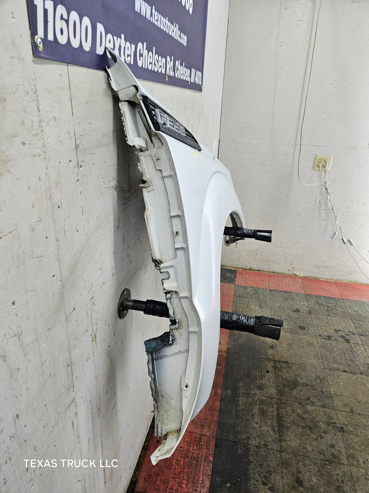 2011-2016 Ford Super Duty F250 F350 RH Passenger Side Front Fender Quarter Panel