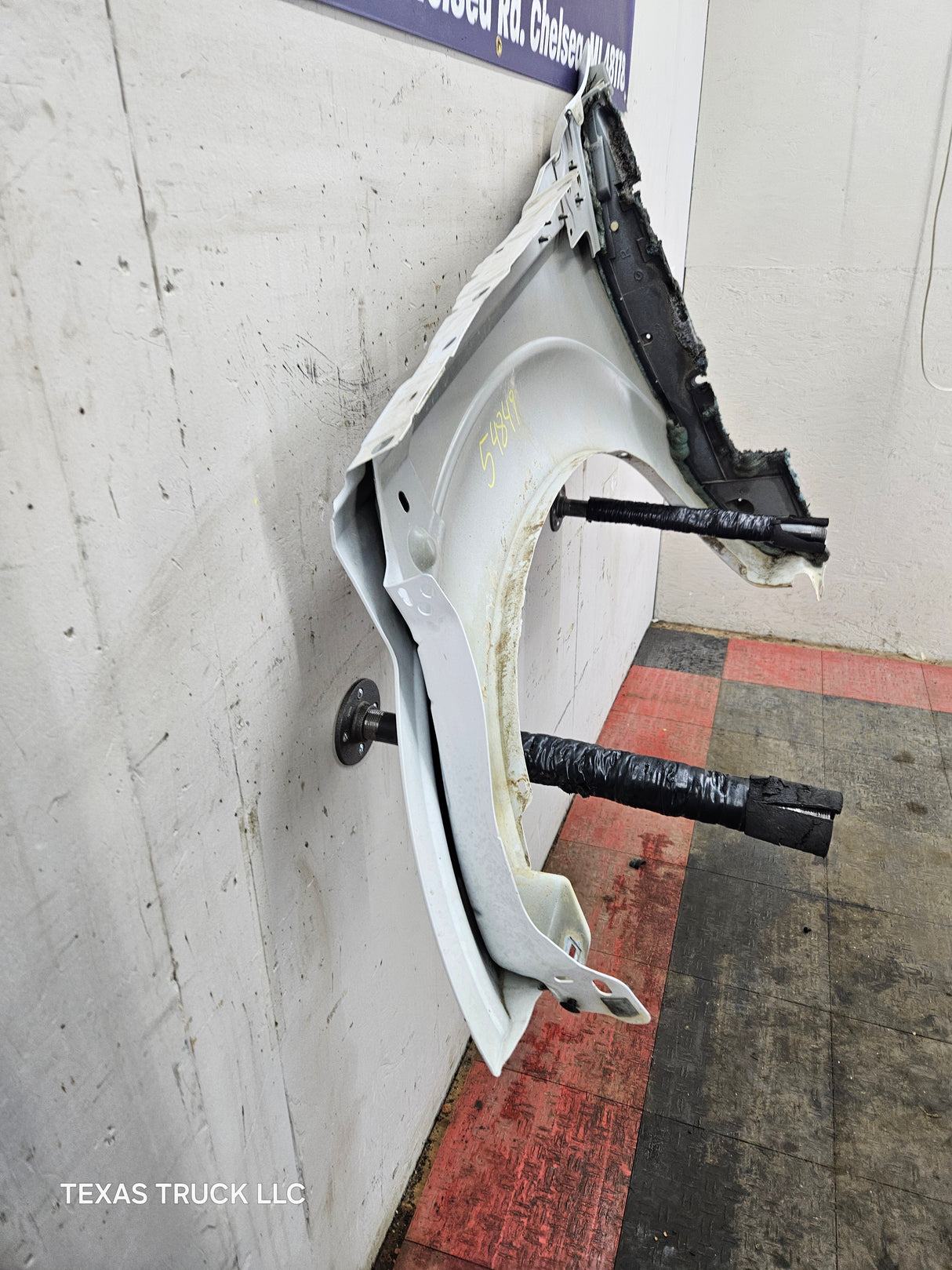 2011-2016 Ford Super Duty F250 F350 RH Passenger Side Front Fender Quarter Panel