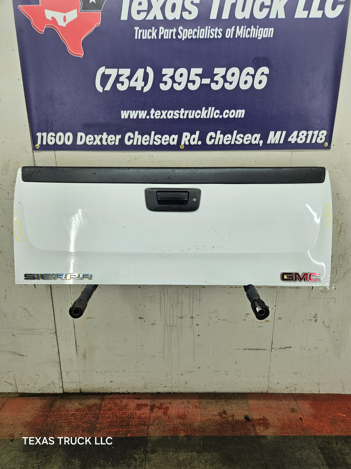 2007-2013 Chevrolet Silverado / GMC Sierra 1500 2500 3500 HD Tailgate