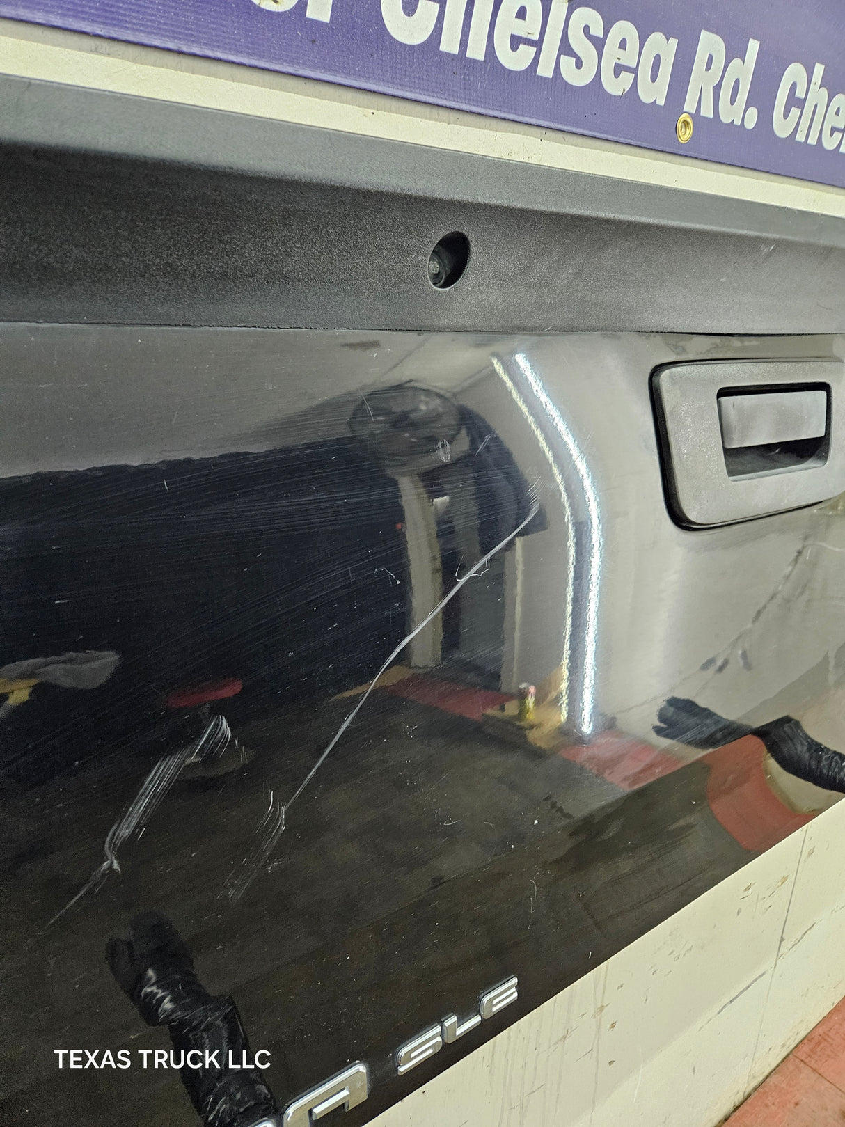 2007-2013 Chevrolet Silverado / GMC Sierra 1500 2500 3500 HD Tailgate
