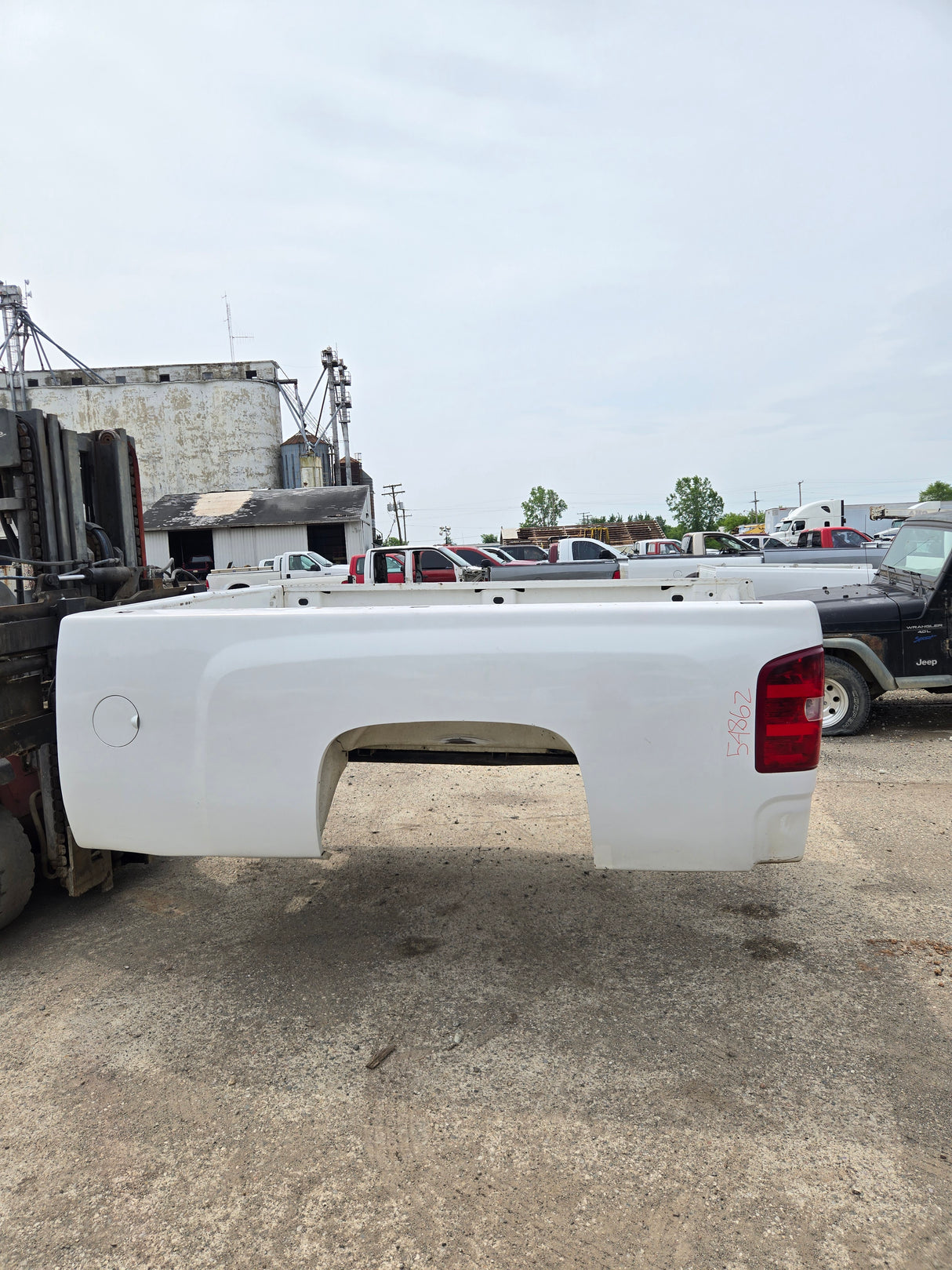2007-2013 Chevrolet Silverado 1500 2500 3500 HD 8' Long Truck Bed