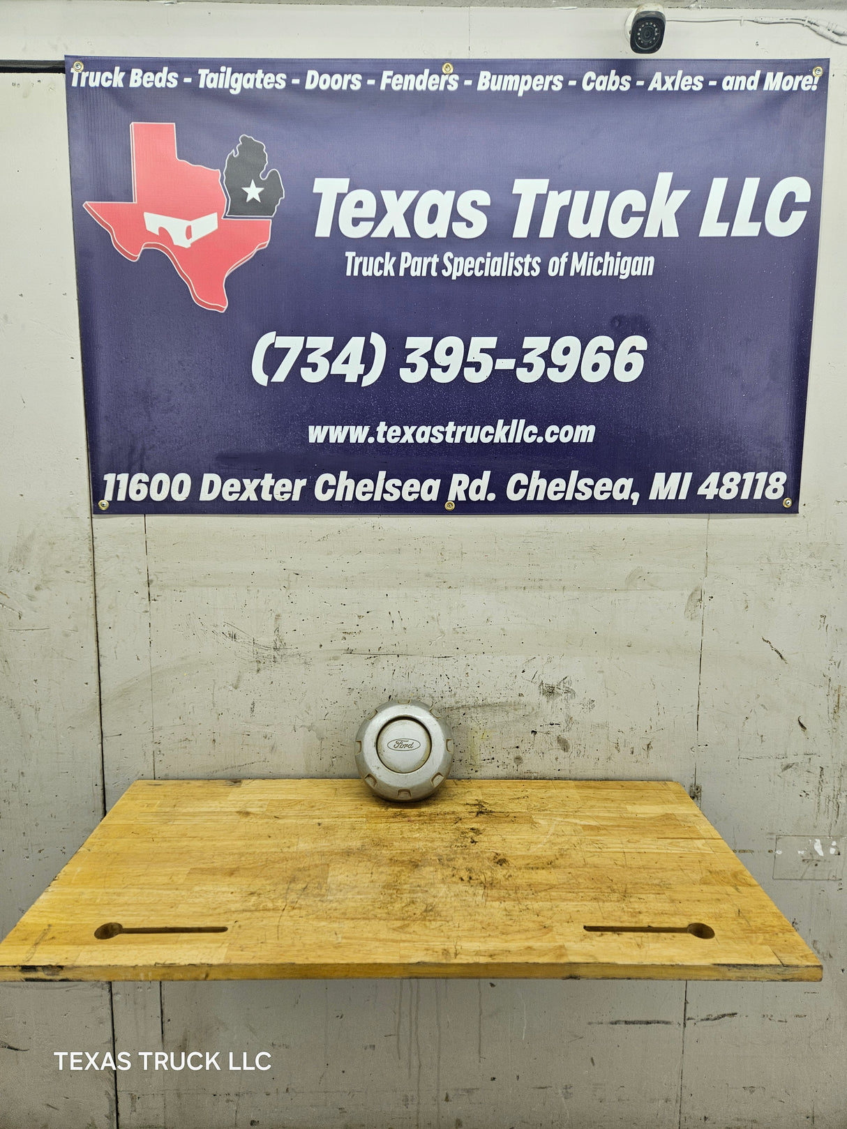 2008-2016 Ford Super Duty F250 F350 Hub Cap Center Cap SINGLE REAR WHEEL 8 LUG 5C34-1A096-C