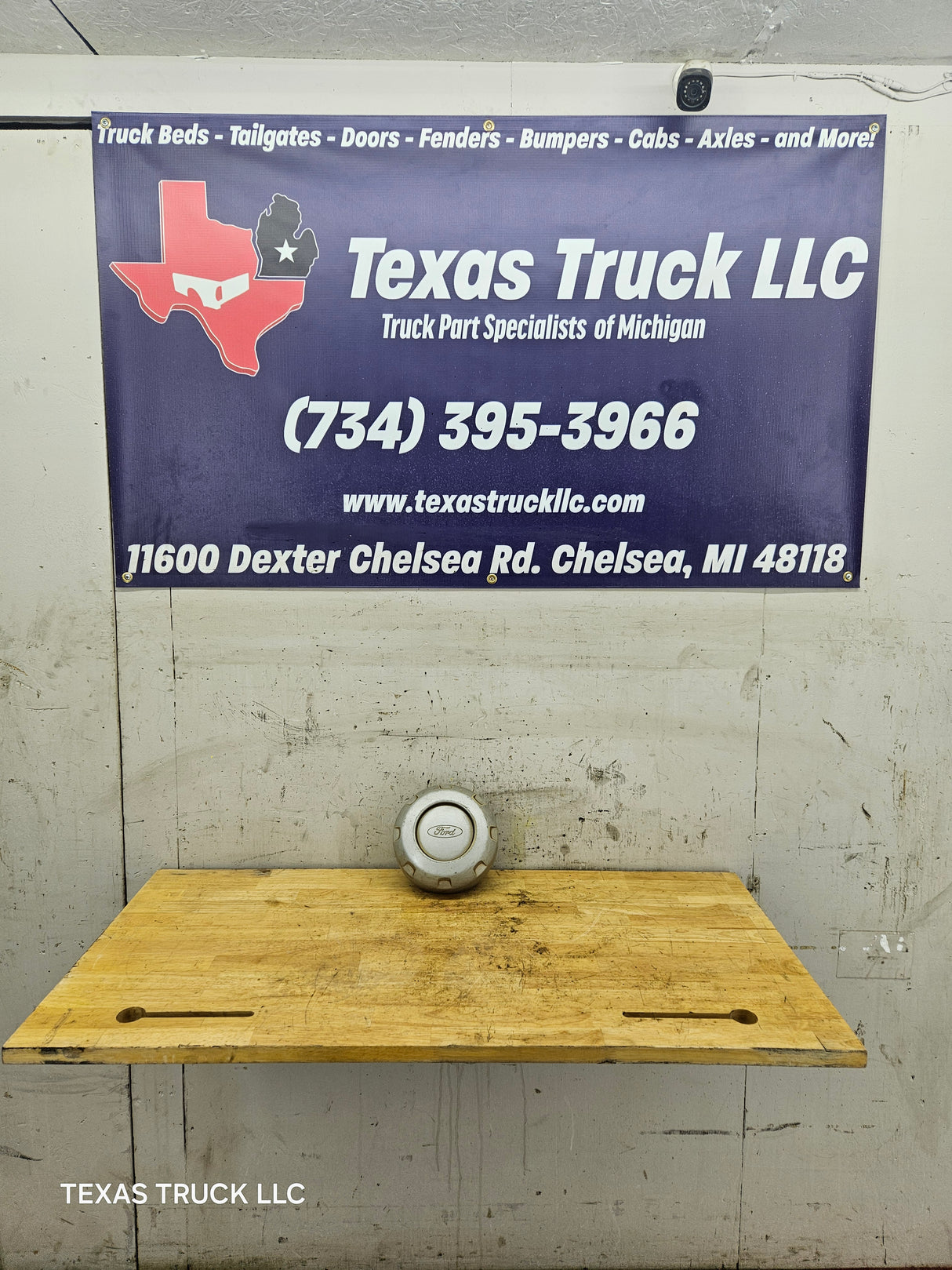 2008-2016 Ford Super Duty F250 F350 Hub Cap Center Cap SINGLE REAR WHEEL 8 LUG 5C34-1A096-C