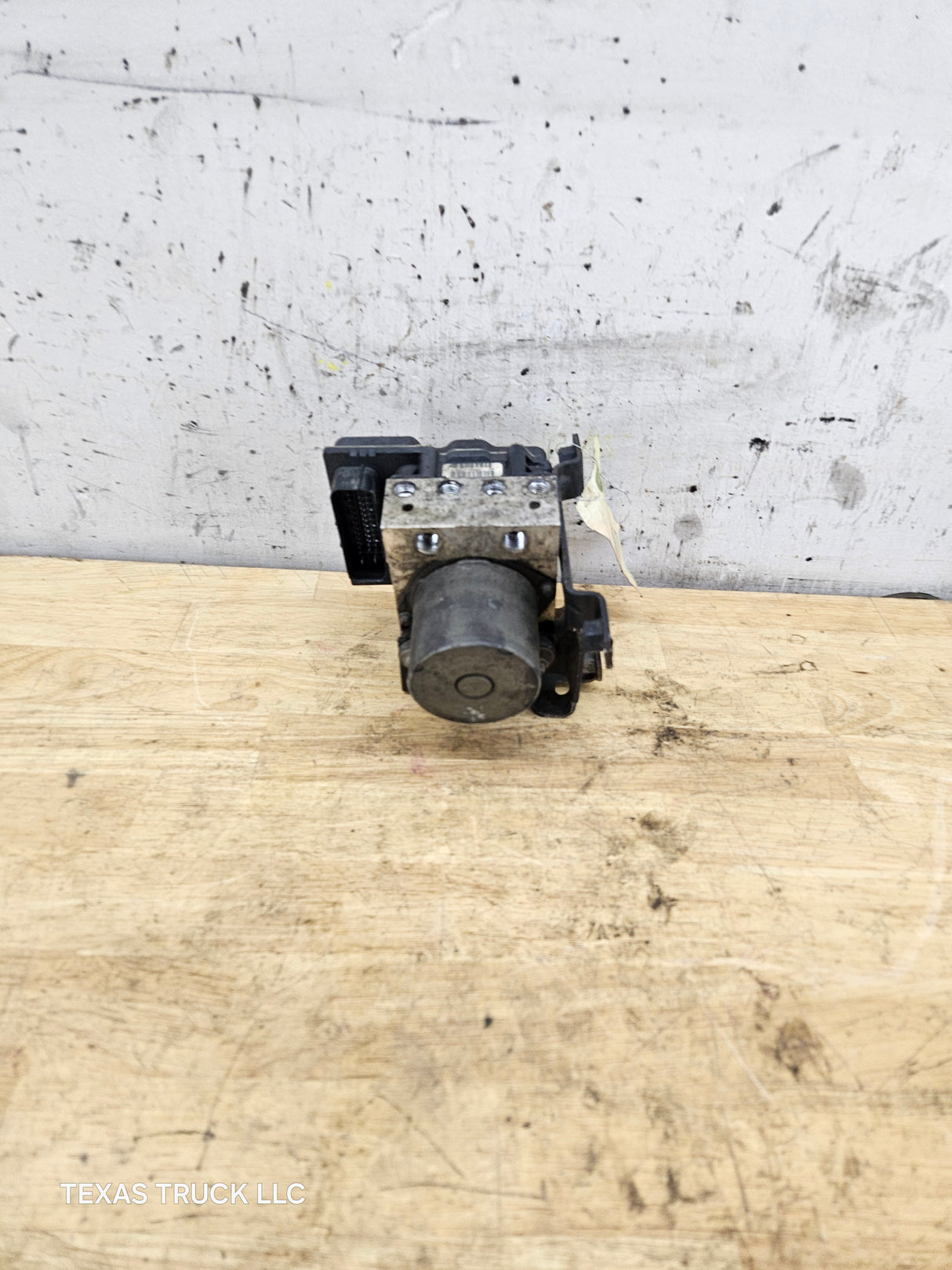 2009-2013 Chevrolet Silverado GMC 1500 ABS Pump Module Control Assembly