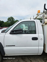 2005 Chevrolet Silverado 2500HD Regular Cab 8' Long Bed Service Truck - FULL PART OUT