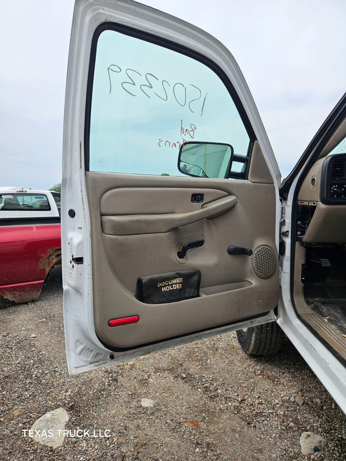2005 Chevrolet Silverado 2500HD Regular Cab 8' Long Bed Service Truck - FULL PART OUT