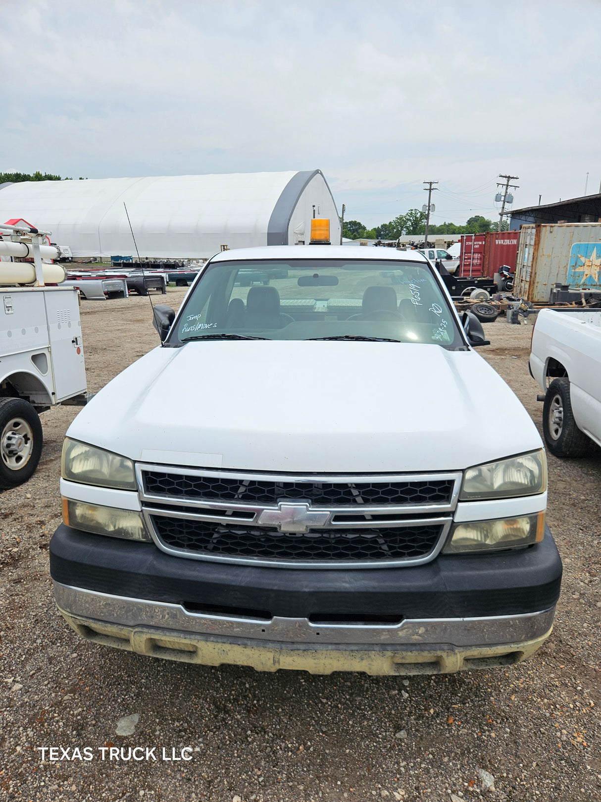 2006 Chevrolet Silverado 2500HD Regular Cab 8' Long Bed - FULL PART OUT