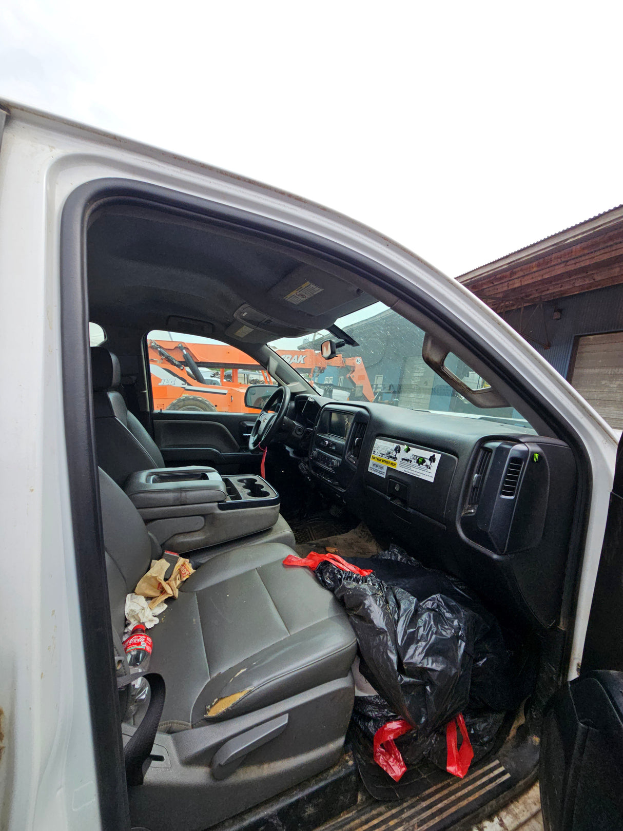 2018 Chevrolet Silverado 2500HD Crew Cab Short Bed 4wd - FULL PART OUT