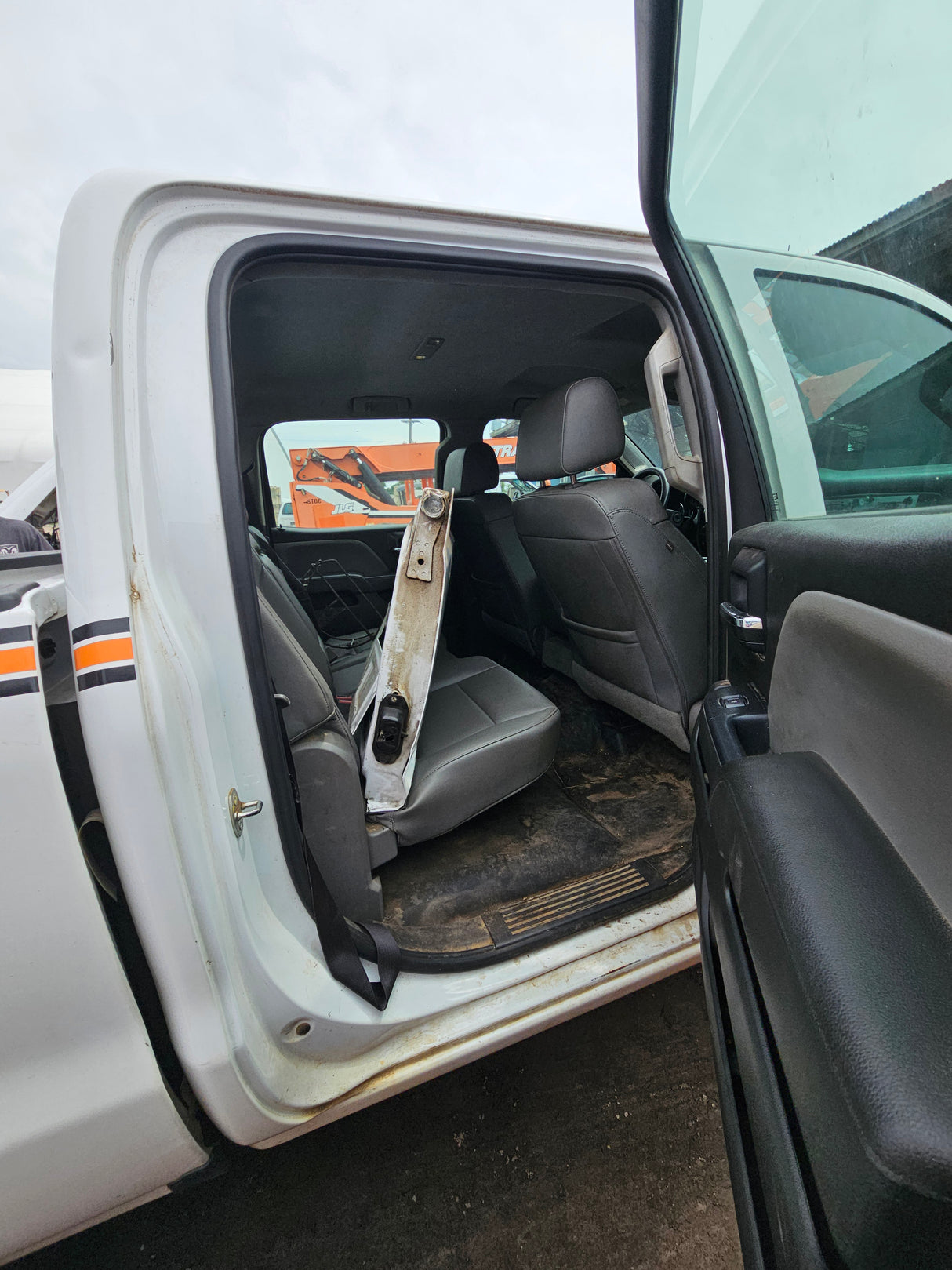 2018 Chevrolet Silverado 2500HD Crew Cab Short Bed 4wd - FULL PART OUT