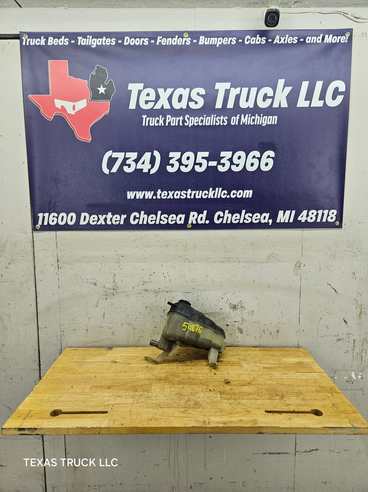 2007-2019 Chevrolet Silverado GMC Sierra Engine Coolant Reservoir Recovery Tank 84368363