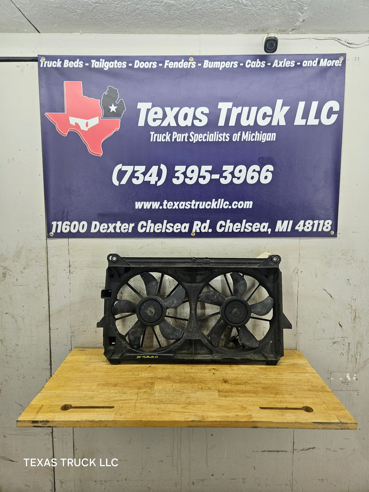 2007-2013 Chevy Silverado 1500 Radiator Cooling Fan Motor Assembly 15780789
