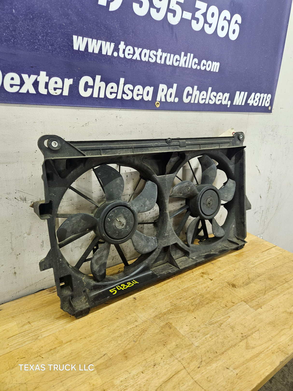 2007-2013 Chevy Silverado 1500 Radiator Cooling Fan Motor Assembly 15780789