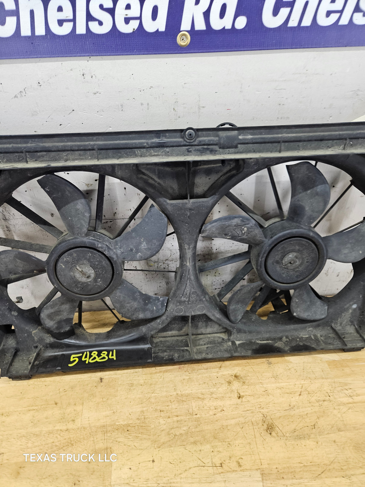 2007-2013 Chevy Silverado 1500 Radiator Cooling Fan Motor Assembly 15780789