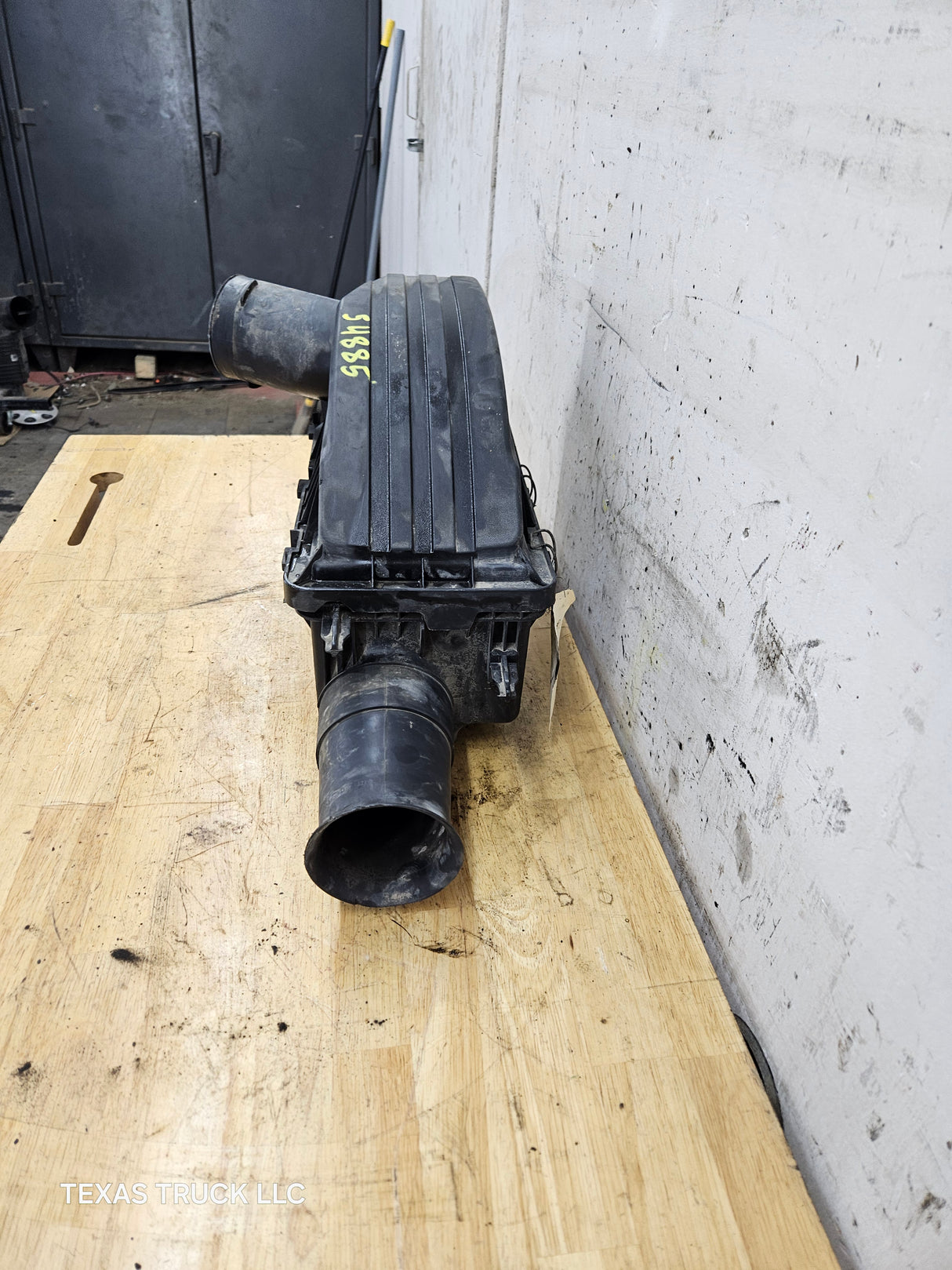 2005-2007 Ford 6.8L Super Duty Air Filter Housing Box Cleaner F250 F350 F450