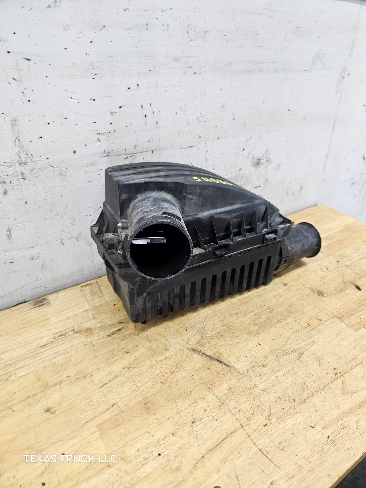 2005-2007 Ford 6.8L Super Duty Air Filter Housing Box Cleaner F250 F350 F450